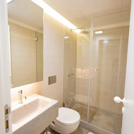 New Center Apartman